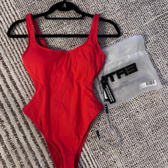 TA3 Hi Cut Pammy - Red - Short / S - Picture 3 of 3